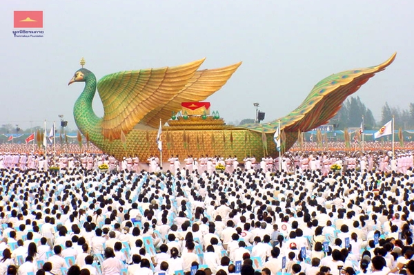 แชร์ว่อน ! แม่ชีจันทร์ แม่ชีปัดระเบิด ในคลิปเรื่องเล่าพระธัมมชโย คือใคร ? แชร์ว่อน ! แม่ชีจันทร์ แม่ชีปัดระเบิด ในคลิปเรื่องเล่าพระธัมมชโย คือใคร ?