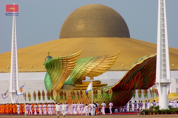 แชร์ว่อน ! แม่ชีจันทร์ แม่ชีปัดระเบิด ในคลิปเรื่องเล่าพระธัมมชโย คือใคร ? แชร์ว่อน ! แม่ชีจันทร์ แม่ชีปัดระเบิด ในคลิปเรื่องเล่าพระธัมมชโย คือใคร ?