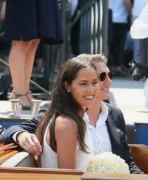 บาสเตียน ชไวน์สไตเกอร์ ควง อนา แต่งงานหวานชื่นที่เวนิส หลังสานสัมพันธ์รัก 2 ปี บาสเตียน ชไวน์สไตเกอร์ ควง อนา แต่งงานหวานชื่นที่เวนิส หลังสานสัมพันธ์รัก 2 ปี