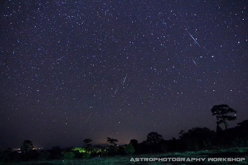ตื่นตาตื่นใจ ฝนดาวตกเจมินิดส์ มาเป็นชุด สูงสุด 220 ดวง/ชม. ตื่นตาตื่นใจ ฝนดาวตกเจมินิดส์ มาเป็นชุด สูงสุด 220 ดวง/ชม