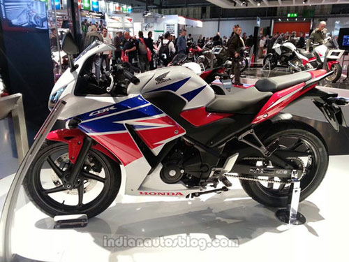 คสช. อนุมัติ 1.7 พันล้าน ซื้อรถจักรยานยนต์สายตรวจใหม่ ให้ สตช. คสช. อนุมัติ 1.7 พันล้าน ซื้อรถจักรยานยนต์สายตรวจใหม่ ให้ สตช.