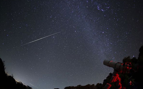 ตื่นตาตื่นใจ ฝนดาวตกเจมินิดส์ มาเป็นชุด สูงสุด 220 ดวง/ชม. ตื่นตาตื่นใจ ฝนดาวตกเจมินิดส์ มาเป็นชุด สูงสุด 220 ดวง/ชม