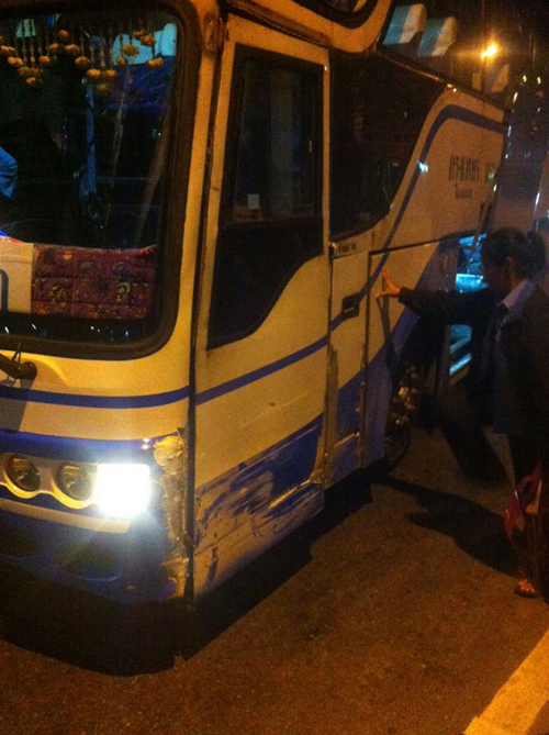 แทบเอาชีวิตไม่รอด ! นั่งรถทัวร์เจ๊เกียว-โชเฟอร์เมา ระทึกกันตลอดทาง แทบเอาชีวิตไม่รอด ! นั่งรถทัวร์เจ๊เกียว-โชเฟอร์เมา ระทึกกันตลอดทาง