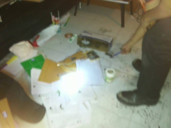 ระทึก Power Bank ระเบิดไฟลุกพรึ่บ หวิดไฟไหม้ห้อง ระทึก Power Bank ระเบิดไฟลุกพรึ่บ หวิดไฟไหม้ห้อง