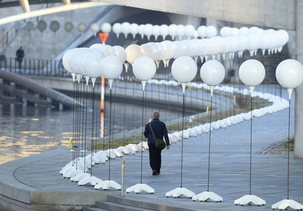 เยอรมนีจัดพิธีรำลึก 25 ปี การล่มสลายของกำแพงเบอร์ลิน เยอรมนีจัดพิธีรำลึก 25 ปี การล่มสลายของกำแพงเบอร์ลิน