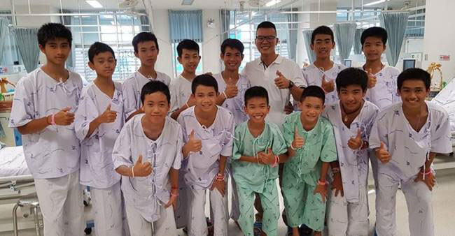 12 ทีมหมูป่าฯ เตรียมบวช 12 ทีมหมูป่าฯ เตรียมบวช