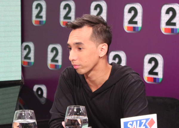 อนัน อันวา แจงเปลือยโชว์ท่ายาก เป็นศิลปะฟรีรันนิ่ง อนัน อันวา แจงเปลือยโชว์ท่ายาก เป็นศิลปะฟรีรันนิ่ง