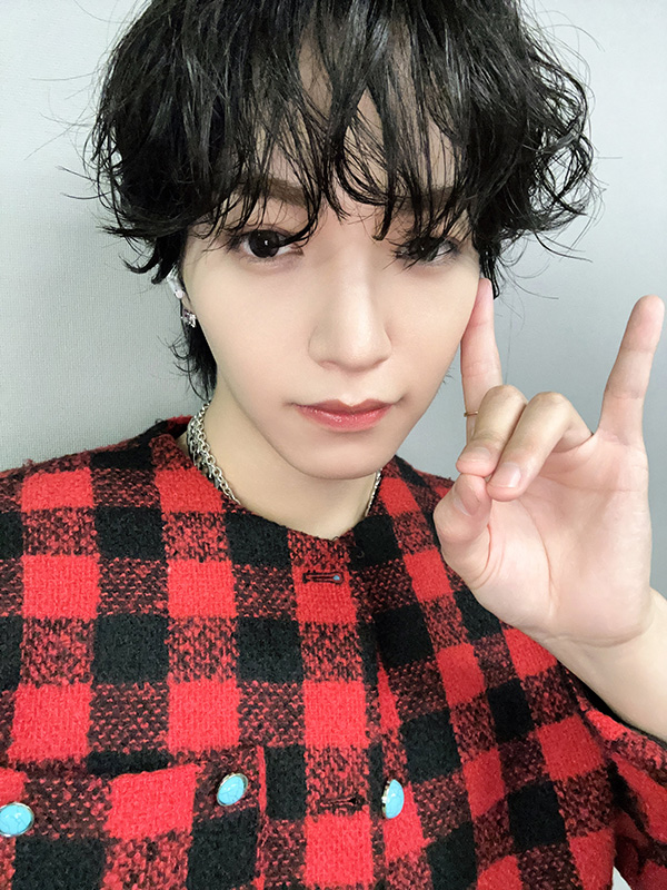 ไอดอลหนุ่มชื่อดังนอกใจแฟน ไอดอลหนุ่มชื่อดังนอกใจแฟน