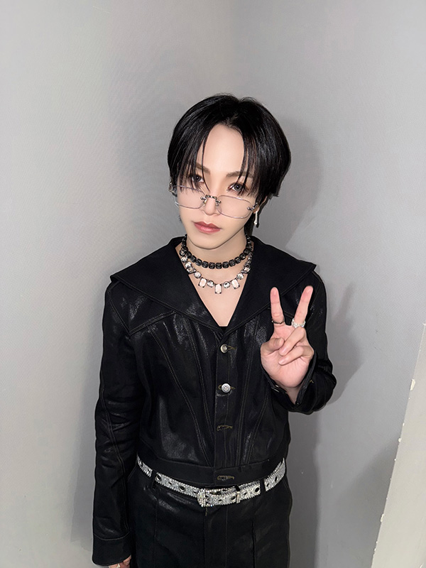 ไอดอลหนุ่มชื่อดังนอกใจแฟน ไอดอลหนุ่มชื่อดังนอกใจแฟน