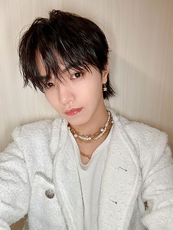 ไอดอลหนุ่มชื่อดังนอกใจแฟน ไอดอลหนุ่มชื่อดังนอกใจแฟน