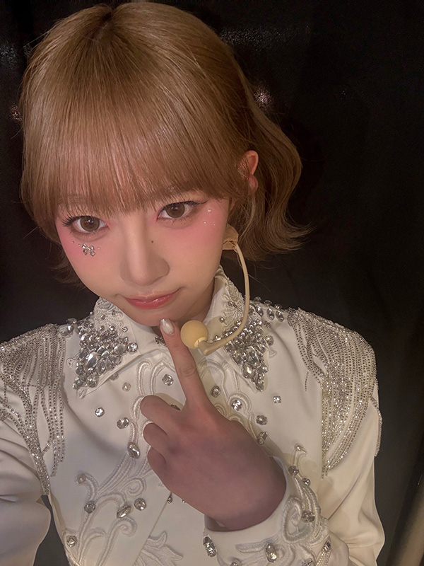 ไอดอลหนุ่มชื่อดังนอกใจแฟน ไอดอลหนุ่มชื่อดังนอกใจแฟน