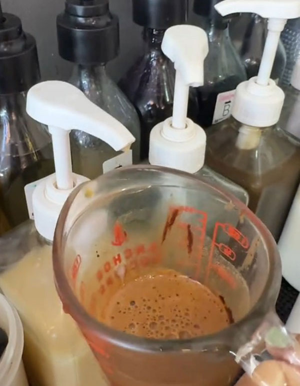 ลูกค้าสั่งกาแฟ ลูกค้าสั่งกาแฟ