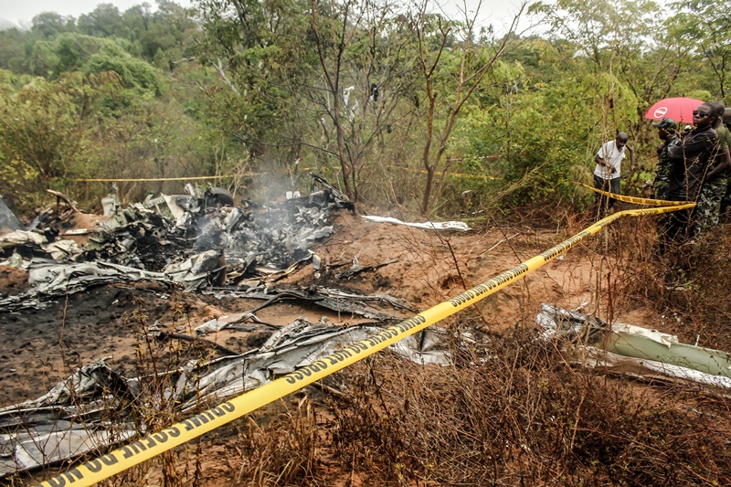 เครื่องบินท่องเที่ยวตกใกล้ชายฝั่งเคนยา เครื่องบินท่องเที่ยวตกใกล้ชายฝั่งเคนยา