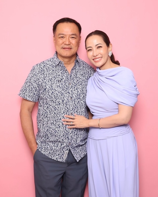 จ๋า ธนนนท์ นิรามิษ ภรรยา อนุทิน ชาญวีรกูล จ๋า ธนนนท์ นิรามิษ ภรรยา อนุทิน ชาญวีรกูล