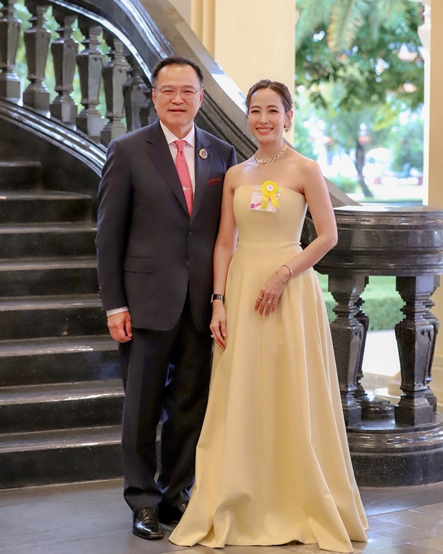 จ๋า ธนนนท์ นิรามิษ อนุทิน ชาญวีรกูล จ๋า ธนนนท์ นิรามิษ อนุทิน ชาญวีรกูล