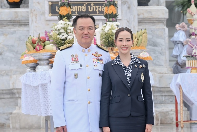 จ๋า ธนนนท์ นิรามิษ ภรรยา อนุทิน ชาญวีรกูล จ๋า ธนนนท์ นิรามิษ ภรรยา อนุทิน ชาญวีรกูล