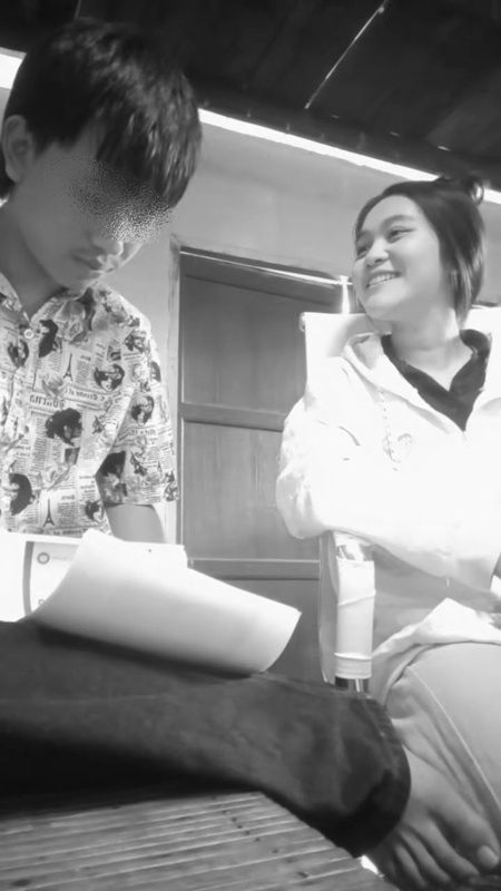 สาวเซอร์ไพรส์วันครบรอบ พรินต์แชตโดนนอกใจ สาวเซอร์ไพรส์วันครบรอบ พรินต์แชตโดนนอกใจ