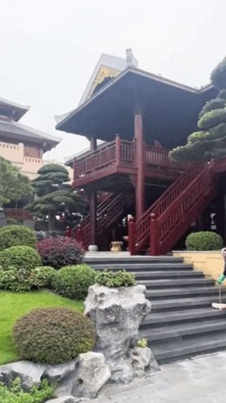 บ้านผู้ใหญ่บ้านในเวียดนาม อลังการราวกับฉากถ่ายหนัง บ้านผู้ใหญ่บ้านในเวียดนาม อลังการราวกับฉากถ่ายหนัง