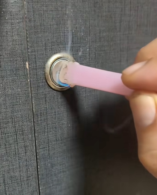 ไวรัล 1 ล้าน เคล็ดลับดึงกุญแจหักคาลูกบิด ไวรัล 1 ล้าน เคล็ดลับดึงกุญแจหักคาลูกบิด