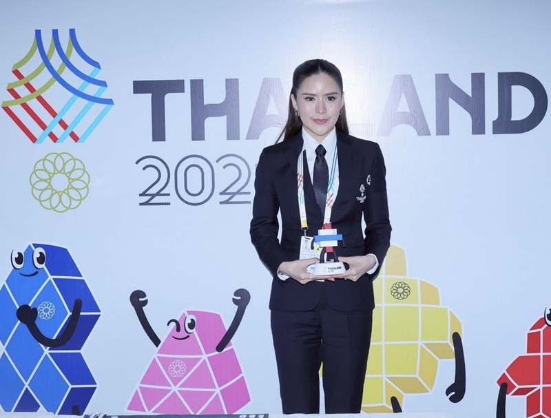 ท่านผู้หญิง อรอนงค์ ปิยนาฏวชิรพัทธ์ ท่านผู้หญิง อรอนงค์ ปิยนาฏวชิรพัทธ์