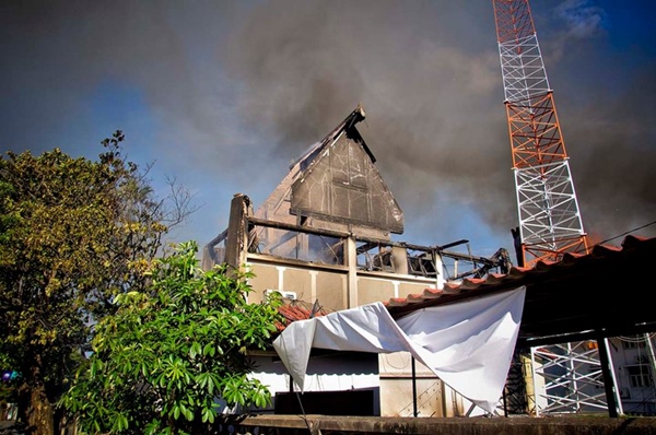 เผาศาลากลางจังหวัดอุบลราชธานี เผาศาลากลางจังหวัดอุบลราชธานี