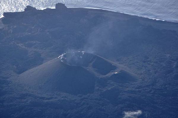 นีจิมะ เกาะภูเขาไฟ นีจิมะ เกาะภูเขาไฟ