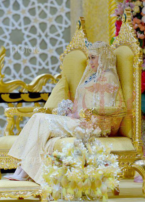 เผยภาพ เจ้าชายบรูไน-เจ้าหญิงองค์ใหม่ ในพระราชพิธีเสกสมรส จัดต่อเนื่อง 11 วัน เผยภาพ เจ้าชายบรูไน-เจ้าหญิงองค์ใหม่ ในพระราชพิธีเสกสมรส จัดต่อเนื่อง 11 วัน