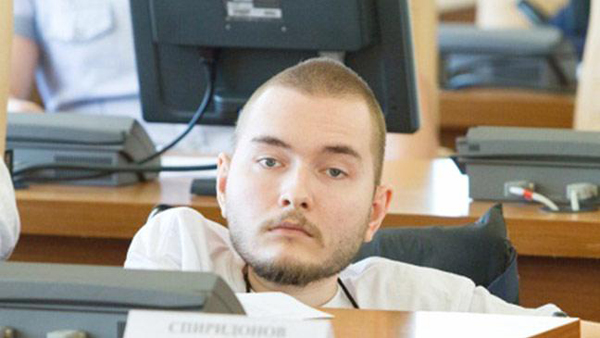 หนุ่มรัสเซียขออาสา เป็นคนไข้ทดลองผ่าตัดเปลี่ยนศีรษะคนแรกของโลก หนุ่มรัสเซียขออาสา เป็นคนไข้ทดลองผ่าตัดเปลี่ยนศีรษะคนแรกของโลก