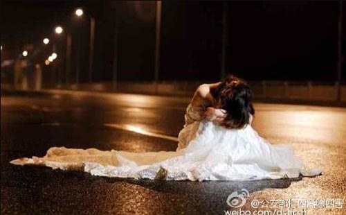 เจ้าบ่าวลืมเจ้าสาวบนทางด่วน เพราะรีบไปแต่งงาน เจ้าบ่าวลืมเจ้าสาวบนทางด่วน เพราะรีบไปแต่งงาน