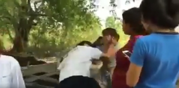 คลิปรุมตบเด็ก ม.ต้น คลิปรุมตบเด็ก ม.ต้น