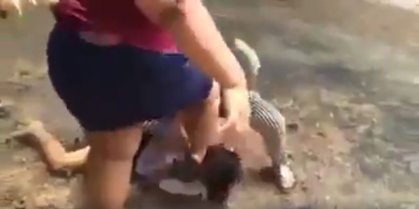 คลิปรุมตบเด็ก ม.ต้น คลิปรุมตบเด็ก ม.ต้น