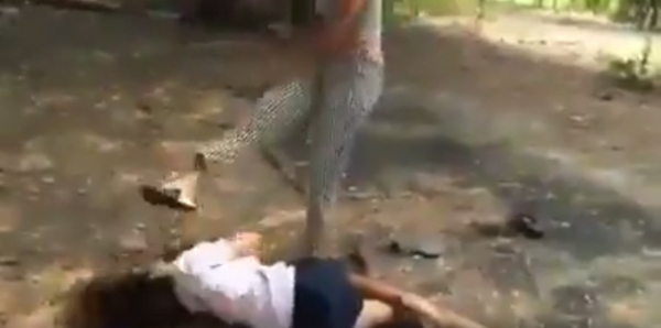 คลิปรุมตบเด็ก ม.ต้น คลิปรุมตบเด็ก ม.ต้น