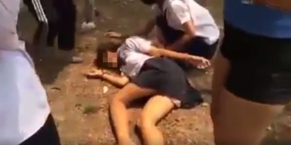 คลิปรุมตบเด็ก ม.ต้น คลิปรุมตบเด็ก ม.ต้น