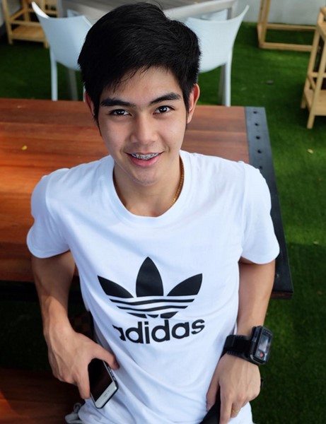 ตะวัน ปัณณวิชญ์ ทองน่วม ตะวัน ปัณณวิชญ์ ทองน่วม