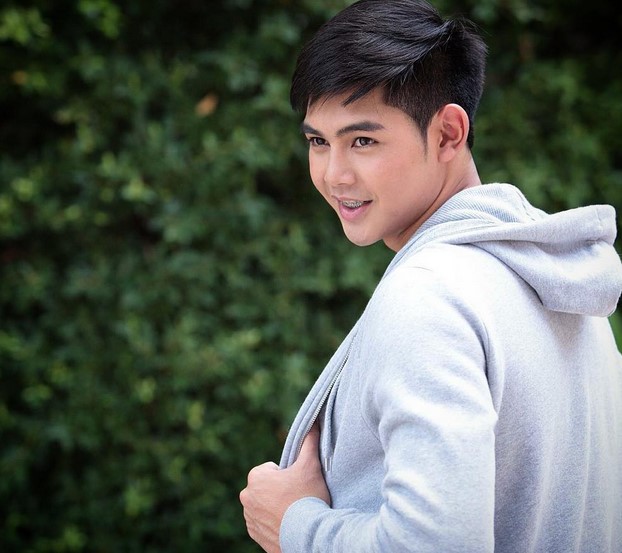 ตะวัน ปัณณวิชญ์ ทองน่วม ตะวัน ปัณณวิชญ์ ทองน่วม