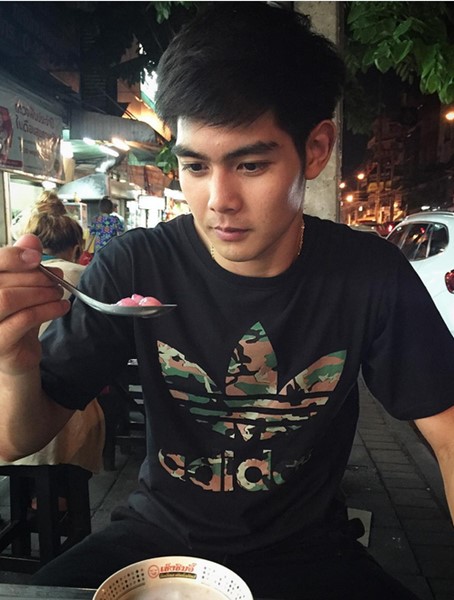 ตะวัน ปัณณวิชญ์ ทองน่วม ตะวัน ปัณณวิชญ์ ทองน่วม