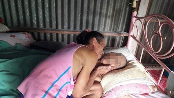 สาวประเภทสองเลี้ยงดูแม่อัมพาต สาวประเภทสองเลี้ยงดูแม่อัมพาต