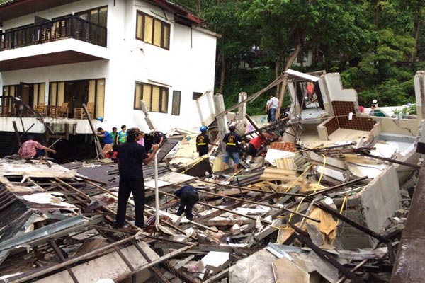 รร.สยามบีชเกาะช้างถล่ม รร.สยามบีชเกาะช้างถล่ม