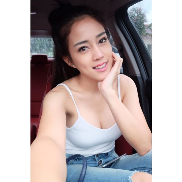 ทราย ช่างตัดผม ทราย ช่างตัดผม