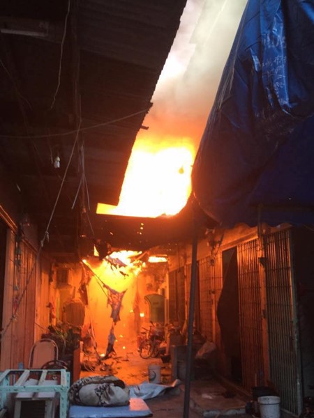 ไฟไหม้ชุมชนตากสิน 23 ไฟไหม้ชุมชนตากสิน 23