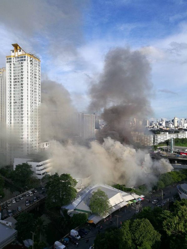 ไฟไหม้ผับดังย่าน RCA ไฟไหม้ผับดังย่าน RCA