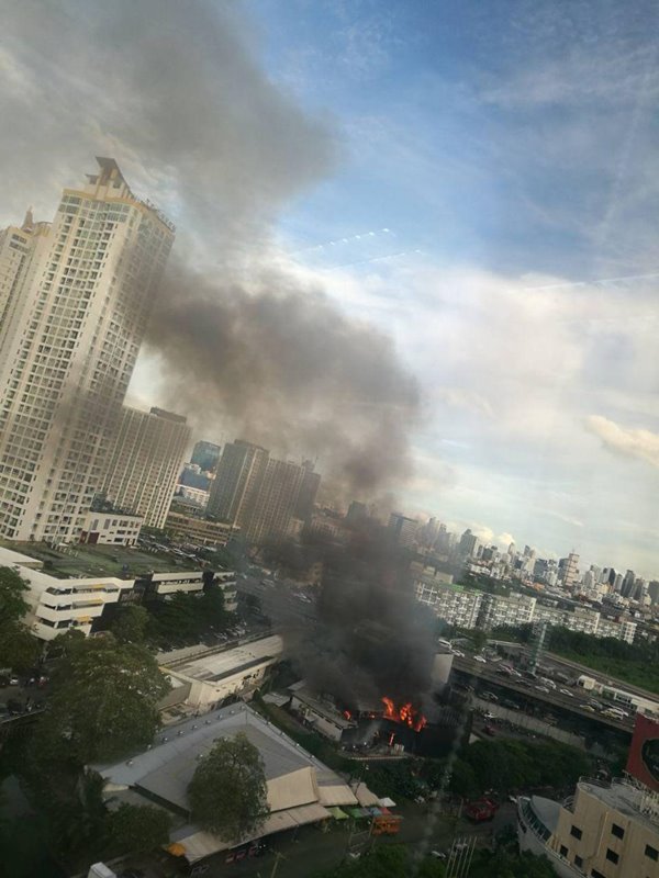 ไฟไหม้ผับดังย่าน RCA ไฟไหม้ผับดังย่าน RCA