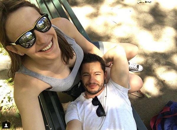 ผู้กอง ฮันนาห์-เจค กราฟ ผู้กอง ฮันนาห์-เจค กราฟ