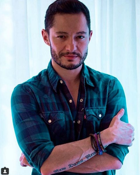 ผู้กอง ฮันนาห์-เจค กราฟ ผู้กอง ฮันนาห์-เจค กราฟ