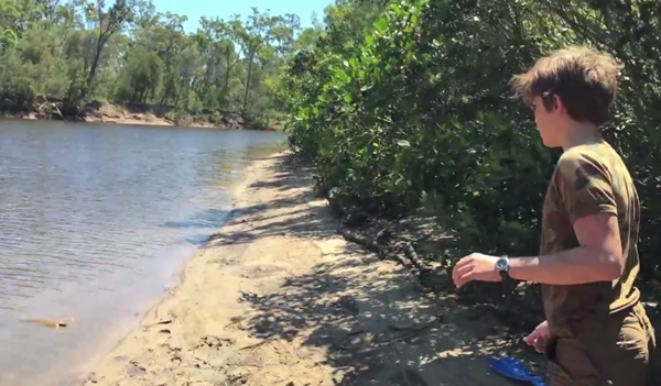 คลิปนาทีอัศจรรย์ เด็ก 12 ช่วยทำคลอดปลากระเบน คลิปนาทีอัศจรรย์ เด็ก 12 ช่วยทำคลอดปลากระเบน