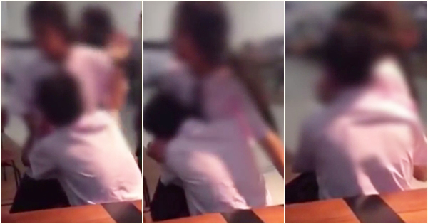 คู่รักวัยรุ่น นัวเนียกันกลางห้างดัง ทั้งชุดนักเรียน คู่รักวัยรุ่น นัวเนียกันกลางห้างดัง ทั้งชุดนักเรียน