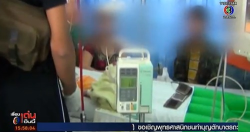 พ่อนอนหลับสนิทเผลอเอามือทับหน้าลูกวัย 1 เดือนเศษ ดับ พ่อนอนหลับสนิทเผลอเอามือทับหน้าลูกวัย 1 เดือนเศษ ดับ