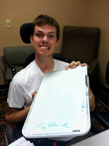 ซึ้ง ภรรยาไม่ยอมให้หมอถอดเครื่องช่วยหายใจสามี ขอดูแลจนฟื้นขึ้นมาอีกครั้ง ซึ้ง ภรรยาไม่ยอมให้หมอถอดเครื่องช่วยหายใจสามี ขอดูแลจนฟื้นขึ้นมาอีกครั้ง