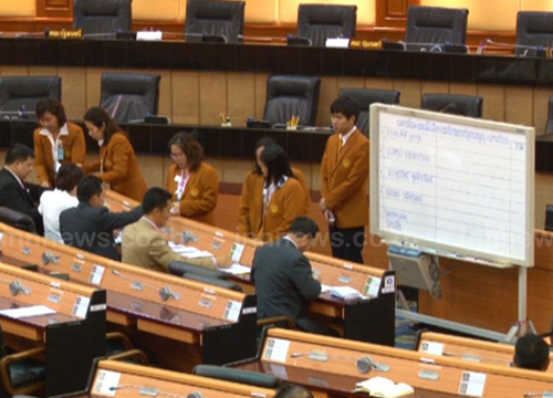 มติ สปช. เลือก กอบศักดิ์ นั่งกรรมาธิการยกร่างรัฐธรรมนูญ แทน ทิชา มติ สปช. เลือก กอบศักดิ์ นั่งกรรมาธิการยกร่างรัฐธรรมนูญ แทน ทิชา