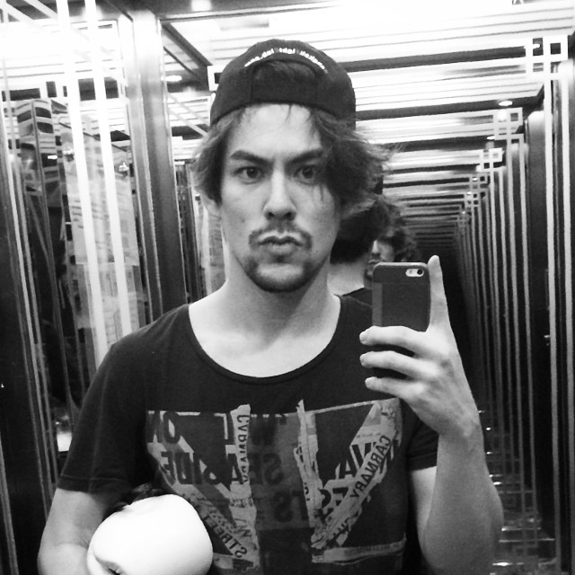 จอห์น วิญญู จอห์น วิญญู